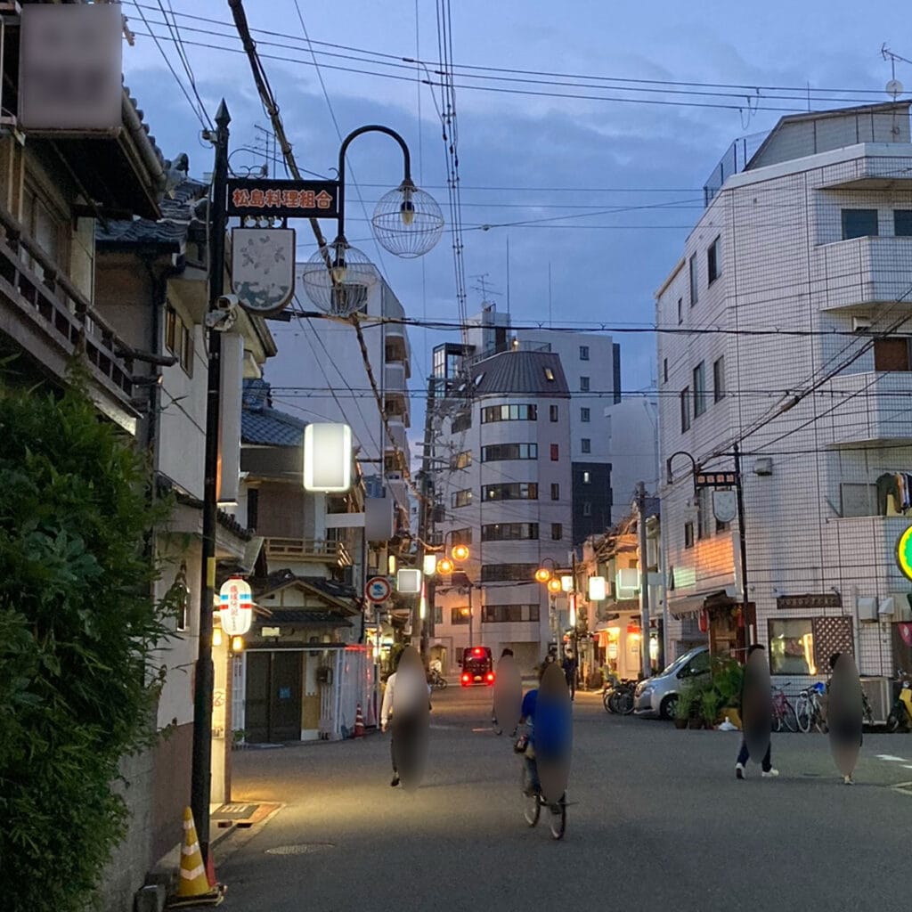 松島新地のマツキヨ通り